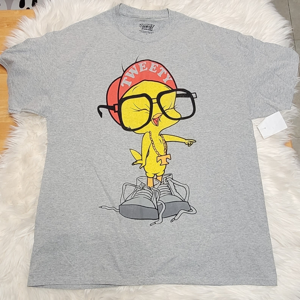 NWT Tweety Graphic Gray T-Shirt